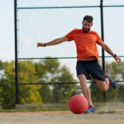 FRANKLIN 10" RUBBER KICKBALL - RED -Ball Equipment Shop FREANKLIN 10 RUBBER KICKBALL RED 7